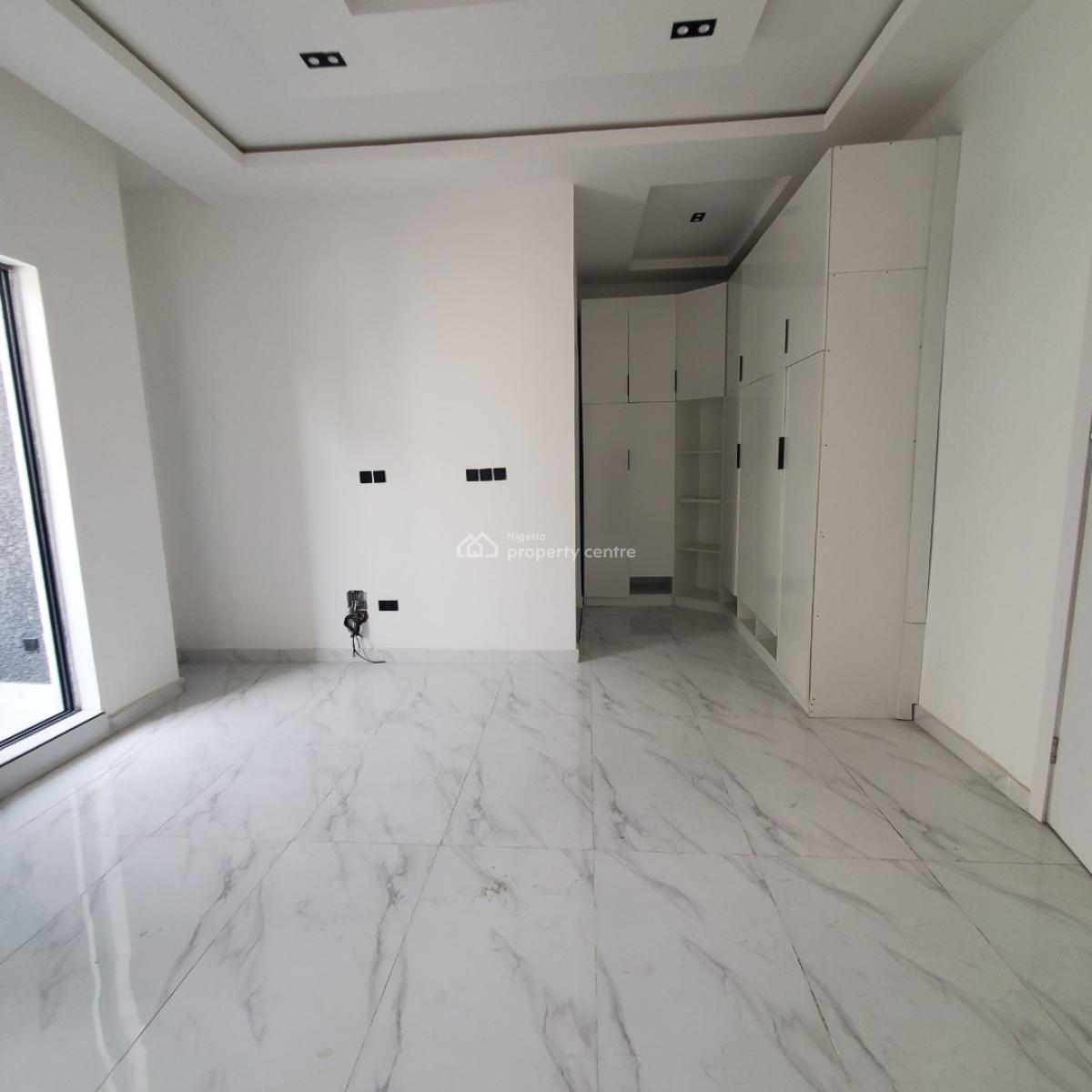 Stunning 4 Bedrooms Terraced Duplex Within an Estate, Ikota, Lekki, Lagos, Terraced Duplex for Rent