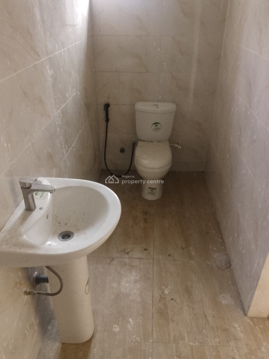 Massive 2 Bedrooms Flat, Pannvilla Estate, Abijo, Sangotedo, Ajah, Lagos, Flat / Apartment for Rent