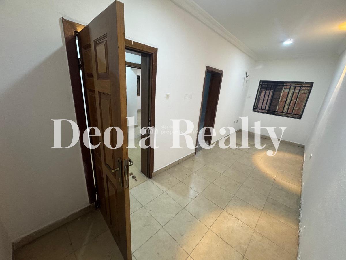 a Super Clean and Spacious 3 Bedrooms Apartment, Lekki Phase 1, Lekki, Lagos, House for Rent