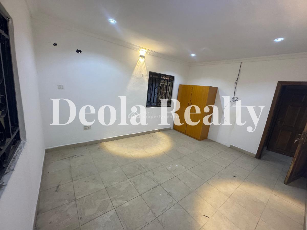 a Super Clean and Spacious 3 Bedrooms Apartment, Lekki Phase 1, Lekki, Lagos, House for Rent