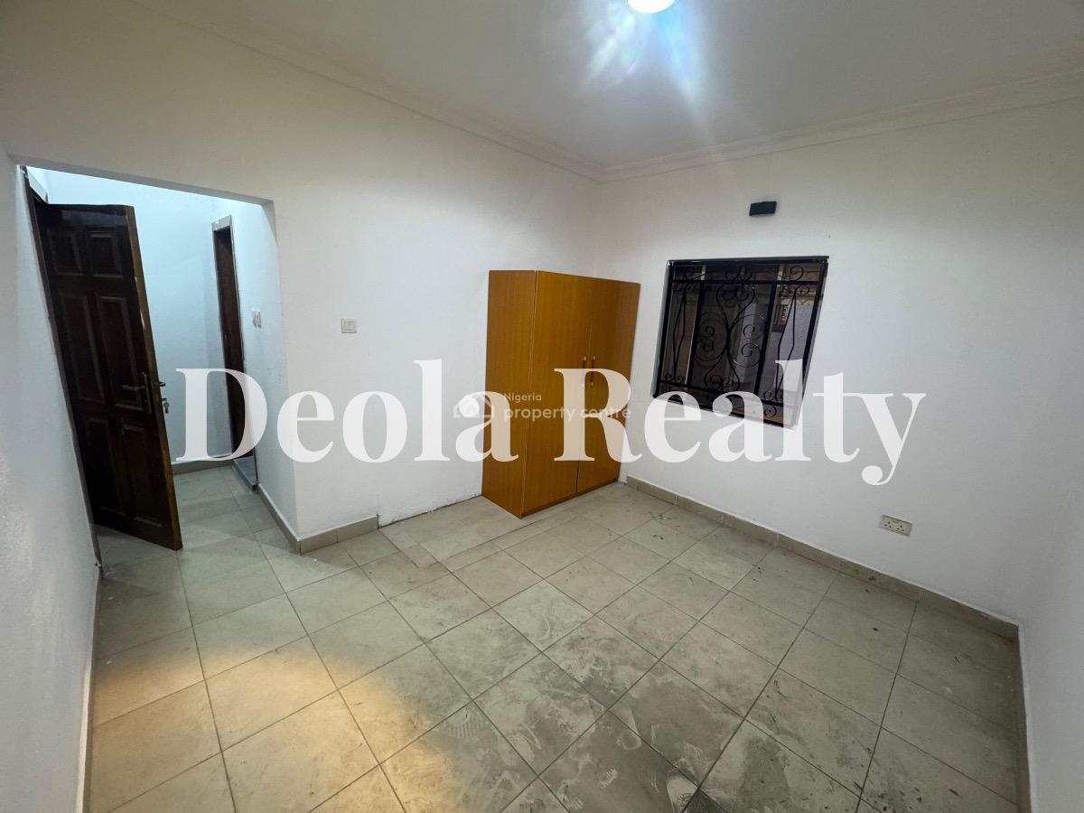 a Super Clean and Spacious 3 Bedrooms Apartment, Lekki Phase 1, Lekki, Lagos, House for Rent
