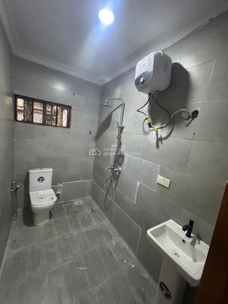 a Super Clean and Spacious 3 Bedrooms Apartment, Lekki Phase 1, Lekki, Lagos, House for Rent