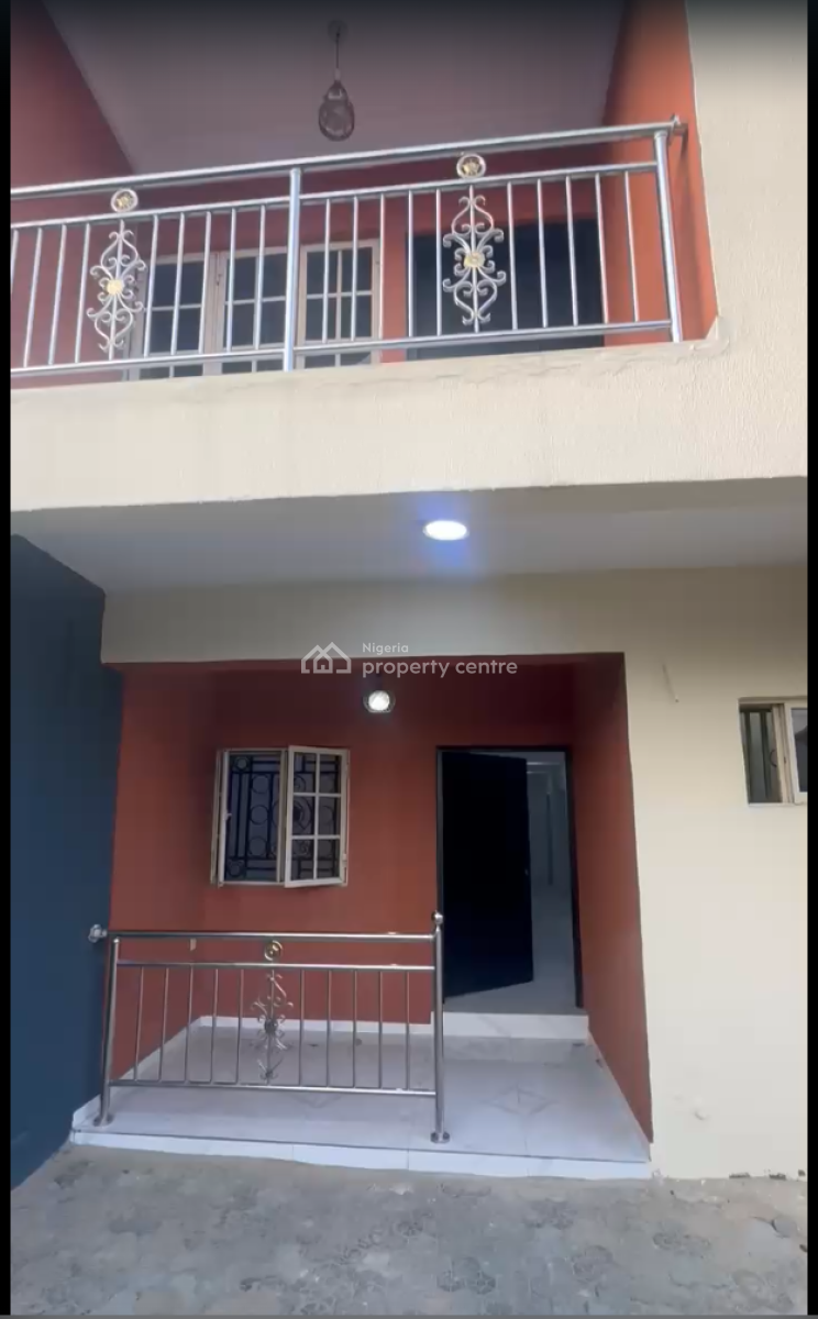 Spacious 3 Bedroom Apartment, Off Admiralty, Lekki Phase 1, Lekki, Lagos, Flat / Apartment for Rent
