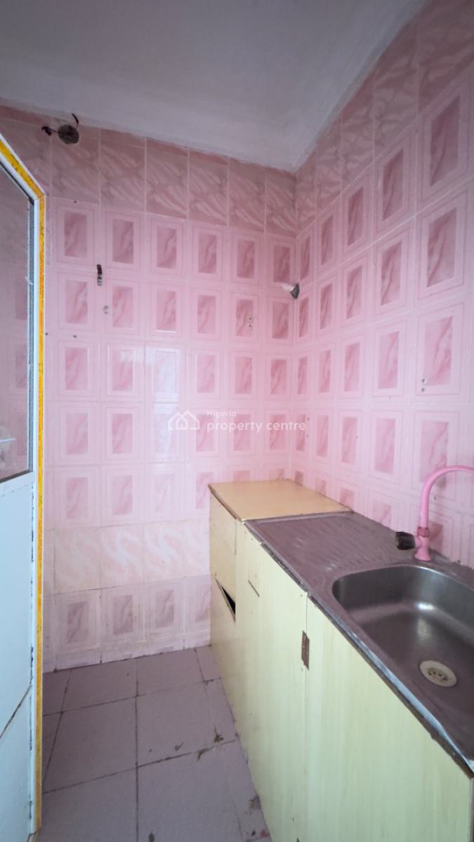 Newly Vacated Selfcon, 3rd Ave Gwarinpa, Gwarinpa, Abuja, Flat / Apartment for Rent