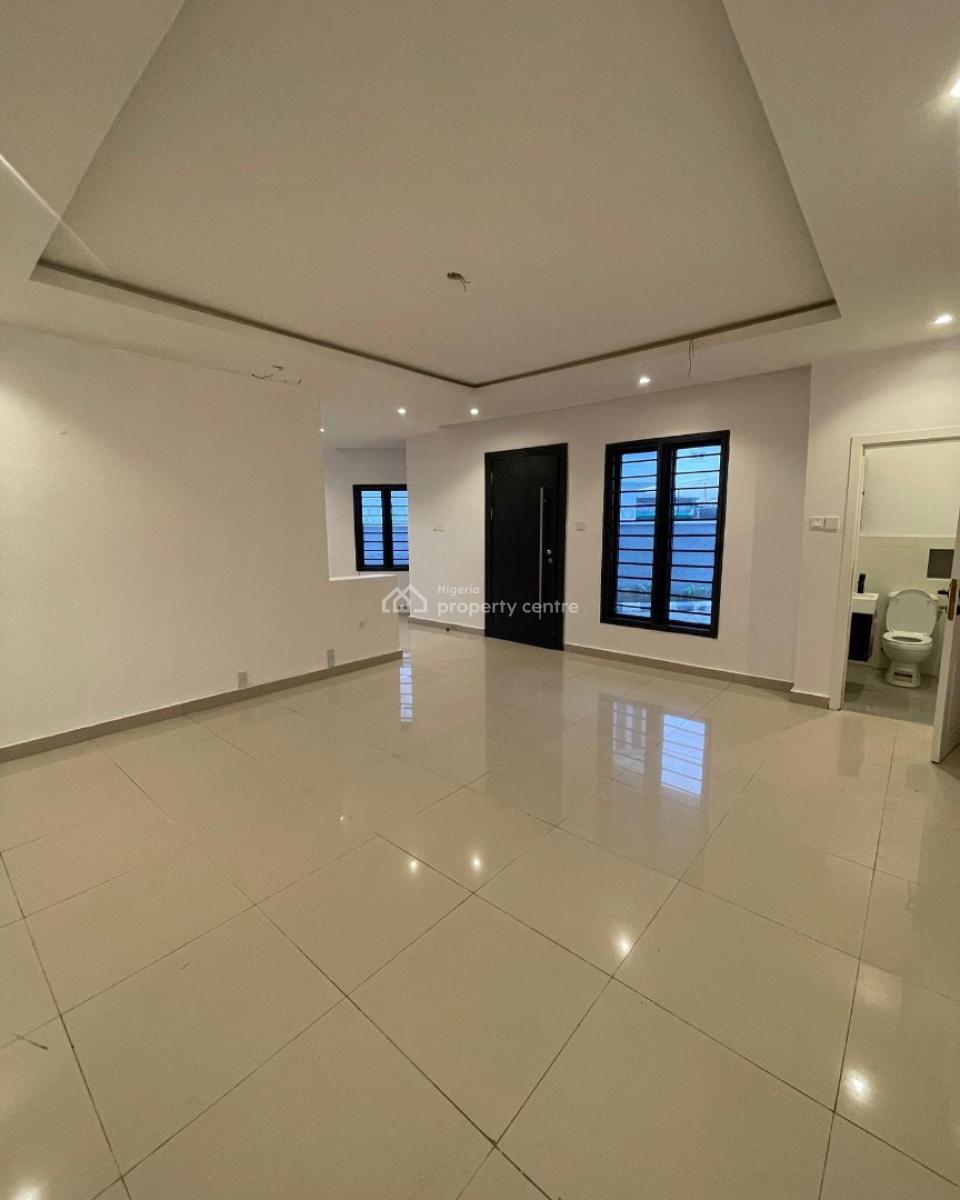 Lovely 1 Bedroom Apartment with Bq, Lekki Phase 1, Lekki, Lagos, Flat / Apartment for Sale