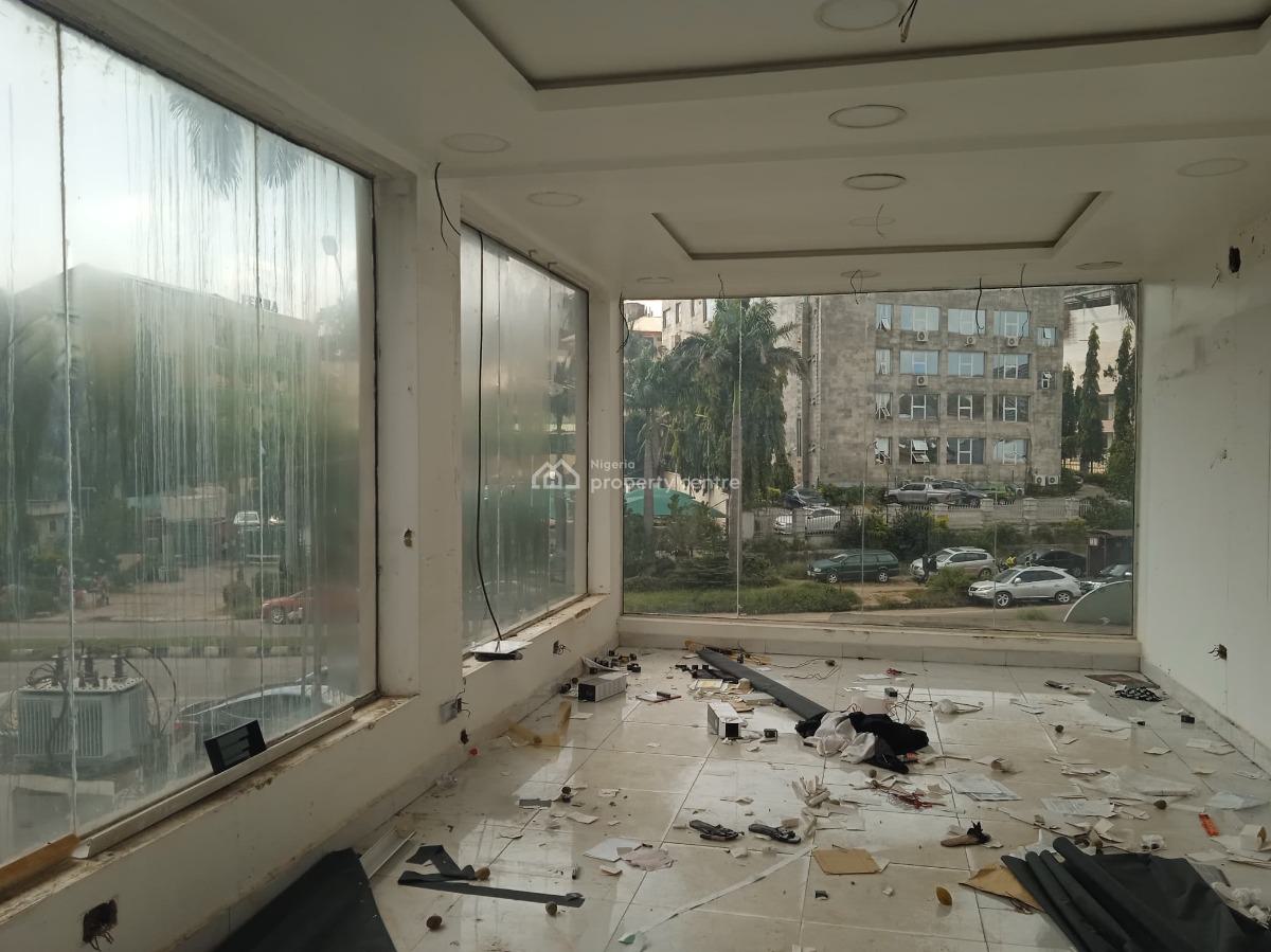 50sqm Showroom Space Directly Facing The Road, Wuse 2, Abuja, Office Space for Rent
