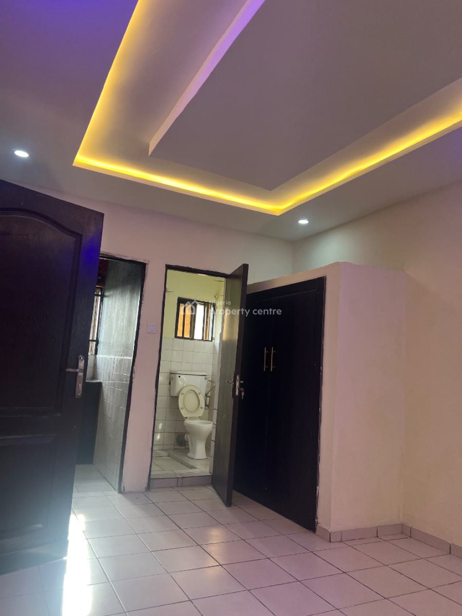 Clean  Self Contain, Pay and Pack in,, Wuse, Abuja, Self Contain (single Rooms) for Rent