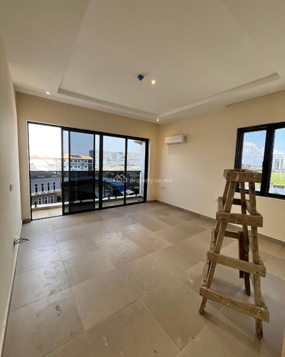 Lovely 3 Bedroom Apartment with Bq, Lekki Phase 1, Lekki, Lagos, Block of Flats for Sale