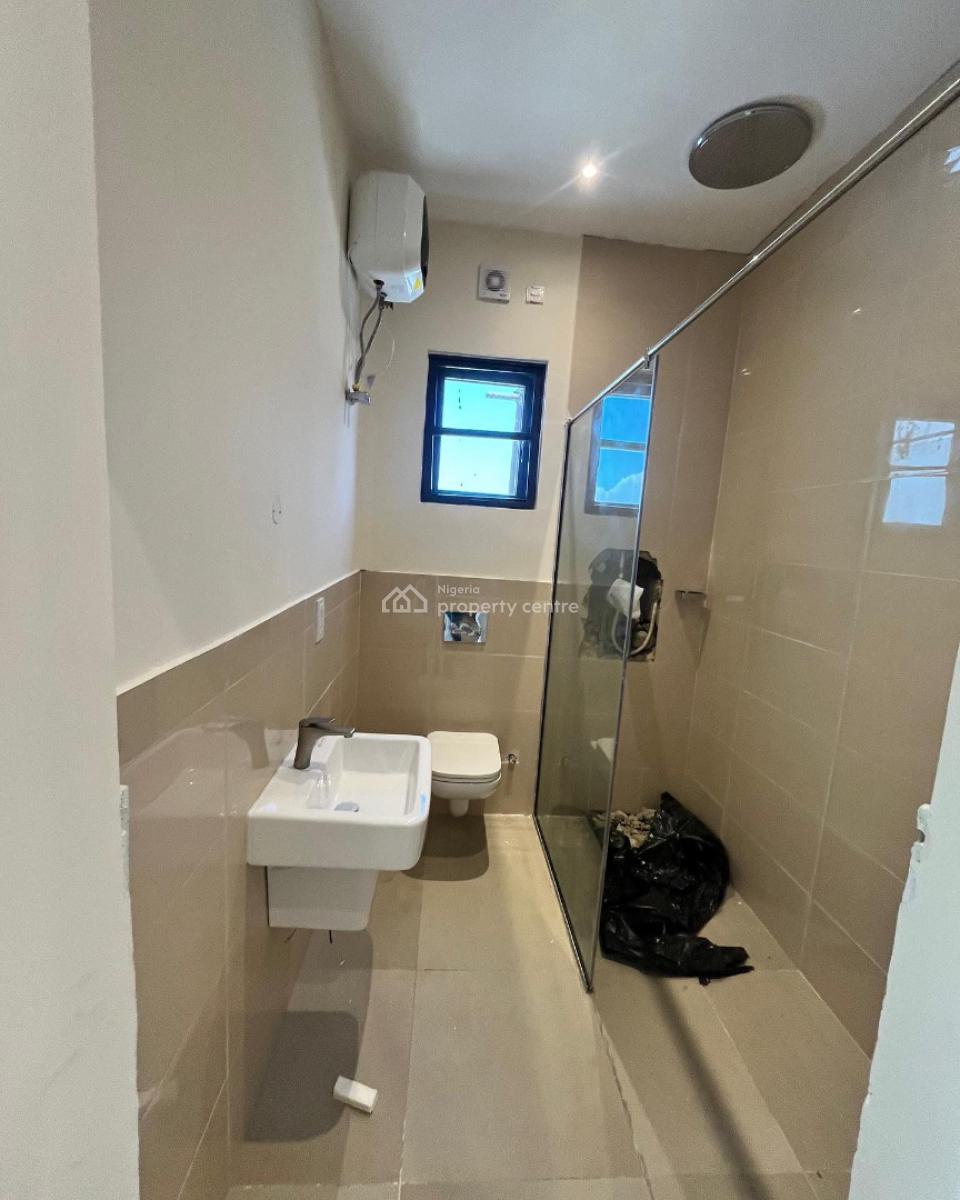Lovely 3 Bedroom Apartment with Bq, Lekki Phase 1, Lekki, Lagos, Block of Flats for Sale