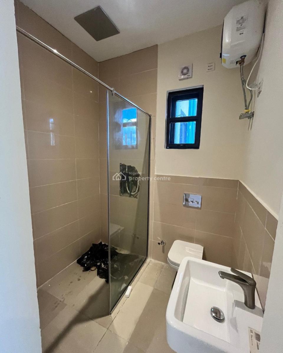 Lovely 3 Bedroom Apartment with Bq, Lekki Phase 1, Lekki, Lagos, Block of Flats for Sale