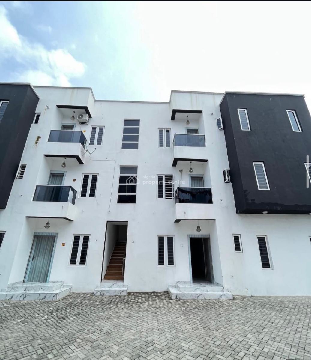 2 Bedroom Apartment with Bq, Ikota, Lekki, Lagos, Flat / Apartment for Sale