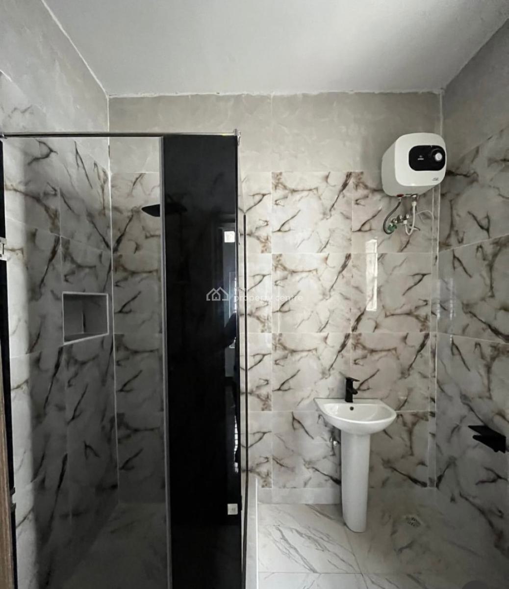 2 Bedroom Apartment with Bq, Ikota, Lekki, Lagos, Flat / Apartment for Sale