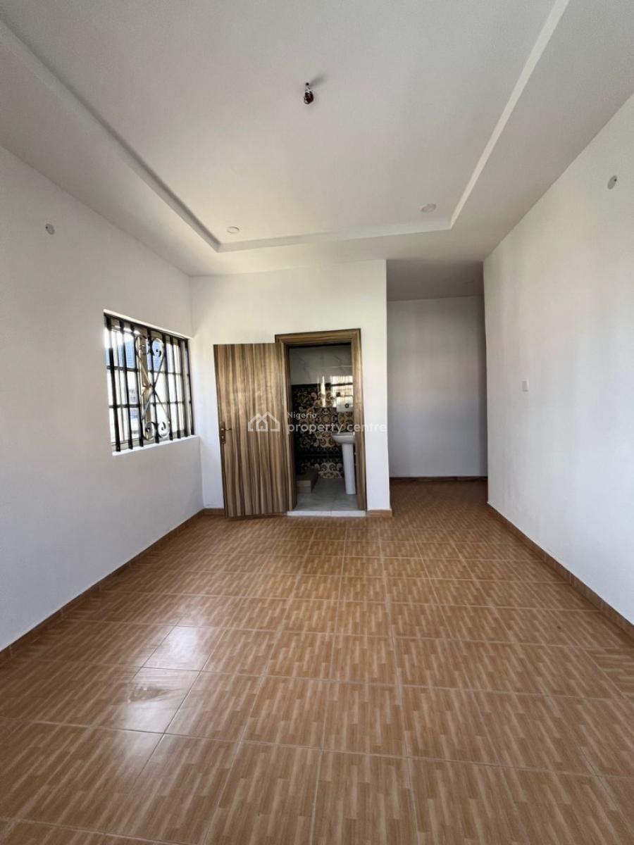 3 Bedroom Apartment, Ilaje, Lekki, Lagos, Flat / Apartment for Sale