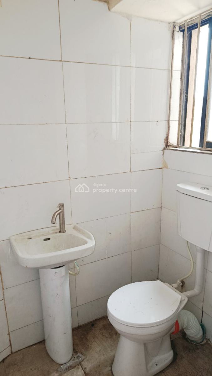 Renovated Spacious 4 Bedroom Flat, Off Obafemi Awolowo Way, Ikeja, Lagos, Flat / Apartment for Rent