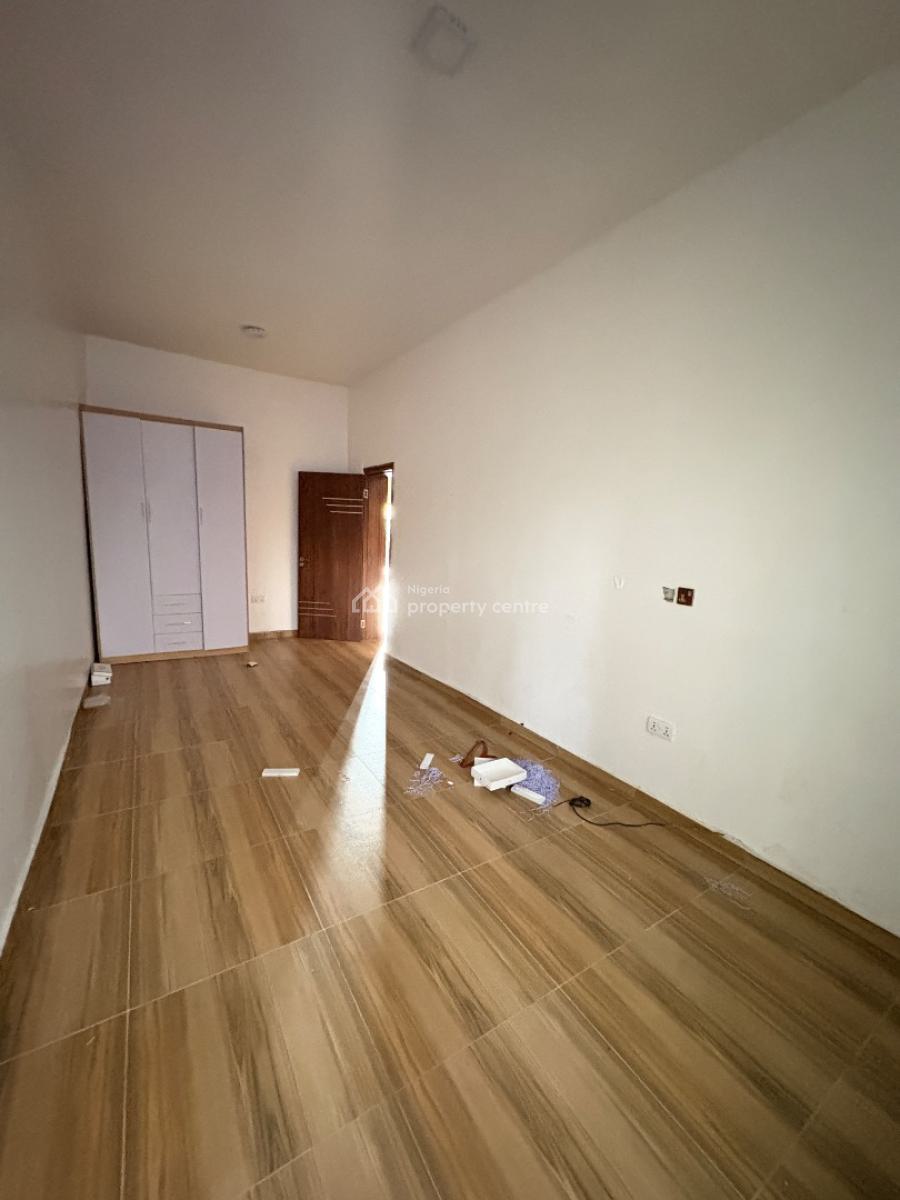 Spacious 1-bedroom Apartment on The First Floor, Ikate, Ikate, Lekki, Lagos, Mini Flat (room and Parlour) for Rent