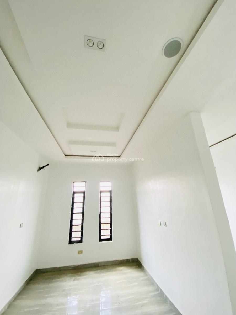 4 Bedrooms Semi-detached Home with Bq., Ologolo, Lekki, Lagos, Semi-detached Duplex for Sale