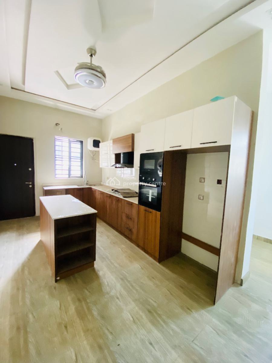 4 Bedrooms Semi-detached Home with Bq., Ologolo, Lekki, Lagos, Semi-detached Duplex for Sale