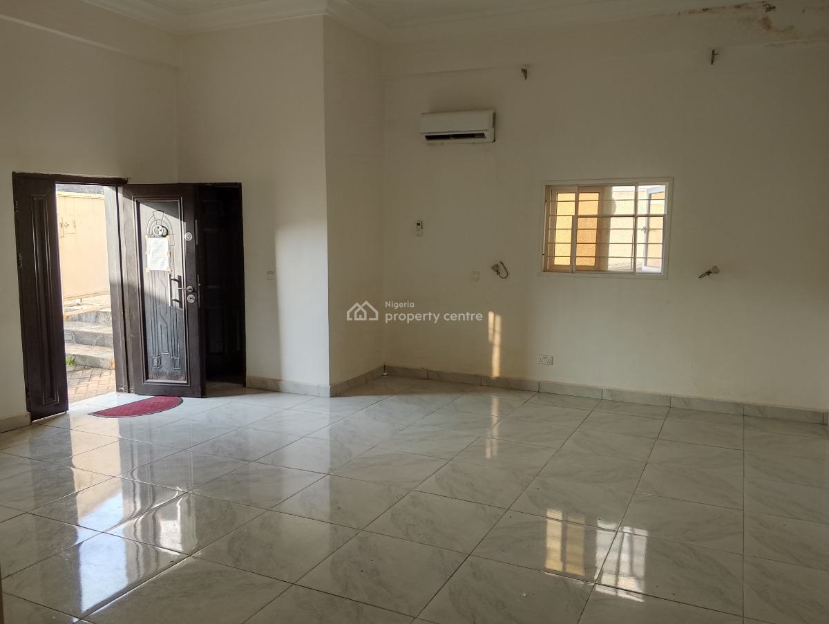Spacious 2 Bedrooms Flat, Jibrin Gusau Crescent, Katampe (main), Katampe, Abuja, Flat / Apartment for Rent