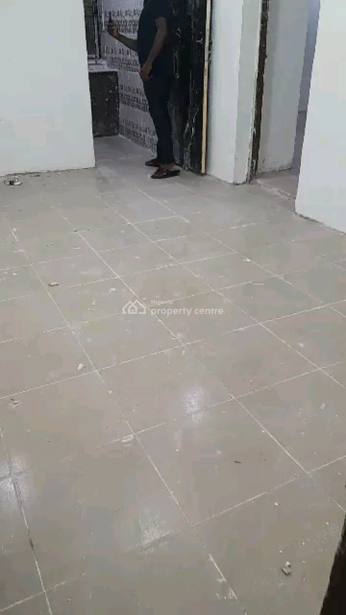 Standard 2 Bedroom Flat, Ogudu Central, Ogudu, Lagos, Flat / Apartment for Rent