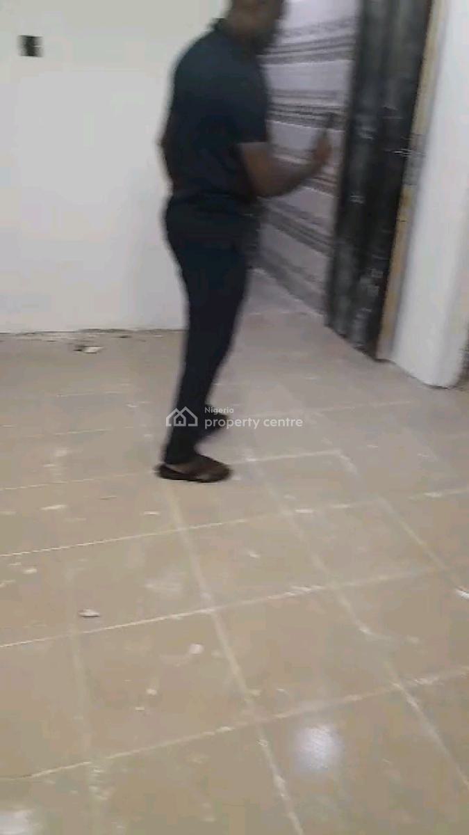Standard 2 Bedroom Flat, Ogudu Central, Ogudu, Lagos, Flat / Apartment for Rent