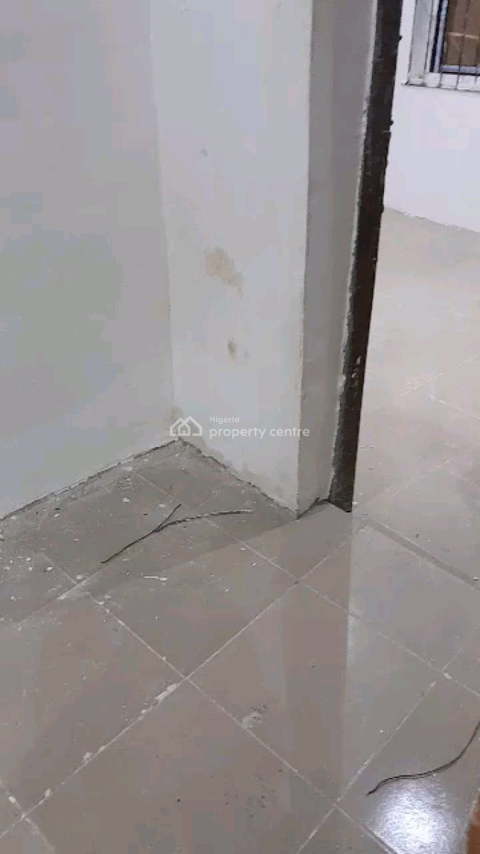 Standard 2 Bedroom Flat, Ogudu Central, Ogudu, Lagos, Flat / Apartment for Rent