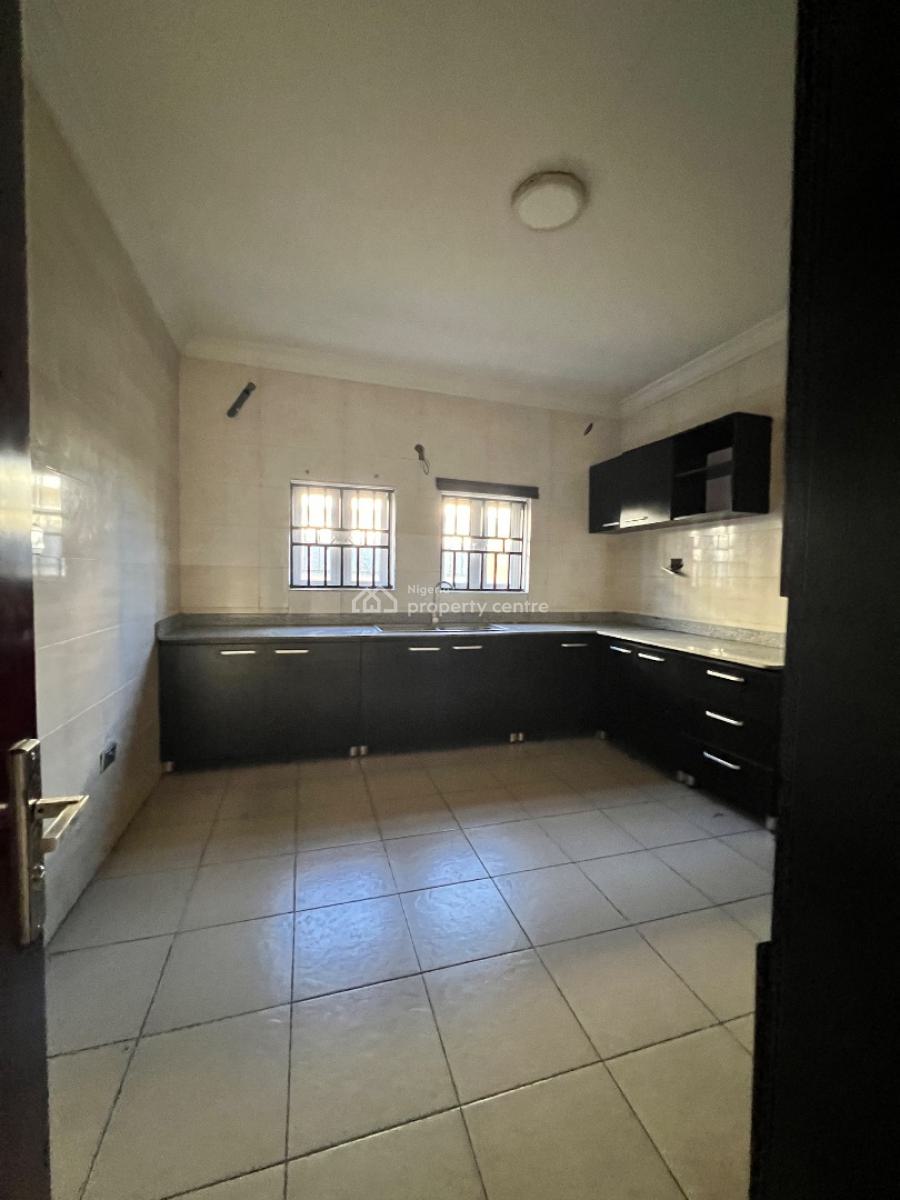 Spacious 4 Bedroom Terrace Duplex, Lekki Phase 1, Lekki, Lagos, Terraced Duplex for Rent