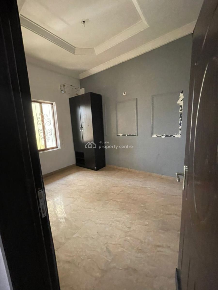 Beautiful Mini Flat Upstairs with a Spacious Kitchen, Osapa, Lekki, Lagos, Mini Flat (room and Parlour) for Rent