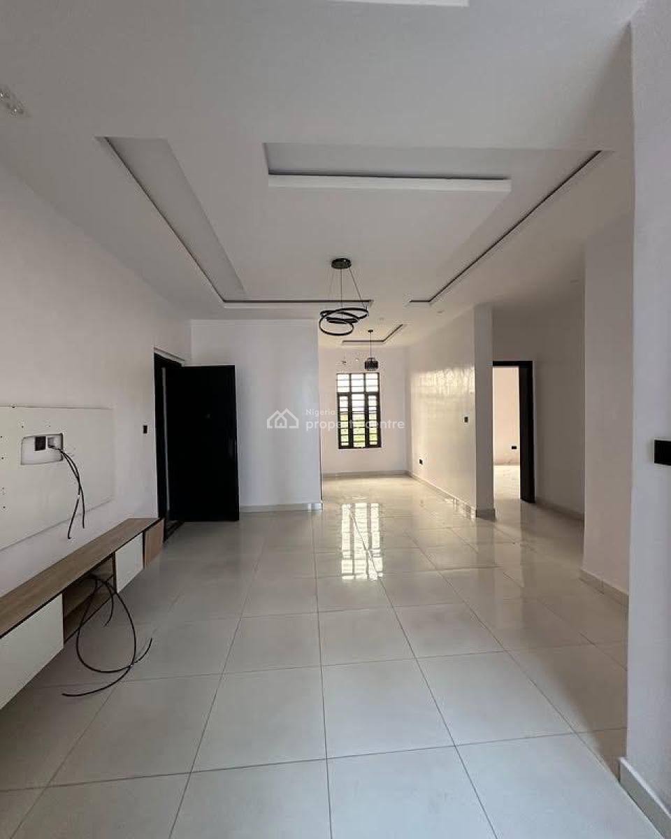 Distress 2bedroom Apartment, Lekki Scheme 2, Ajah, Lagos, Flat / Apartment for Sale