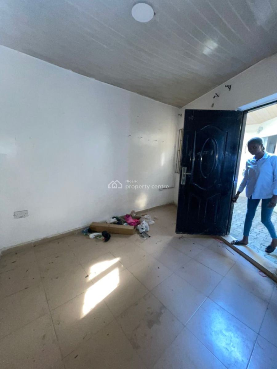 Room Self-contained, Ilaje, Ajah, Lagos, Self Contain (single Rooms) for Rent