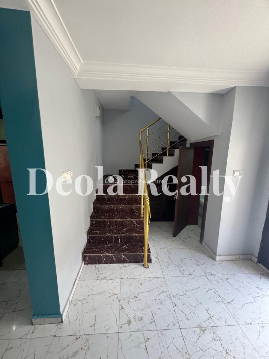 a Well Maintained 3 Bedroom Terrace with Bq, Platinum Way, Ikate Elegushi, Lekki, Lagos, Terraced Duplex for Rent