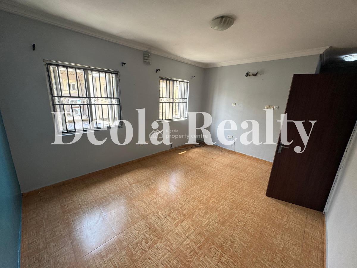 a Well Maintained 3 Bedroom Terrace with Bq, Platinum Way, Ikate Elegushi, Lekki, Lagos, Terraced Duplex for Rent