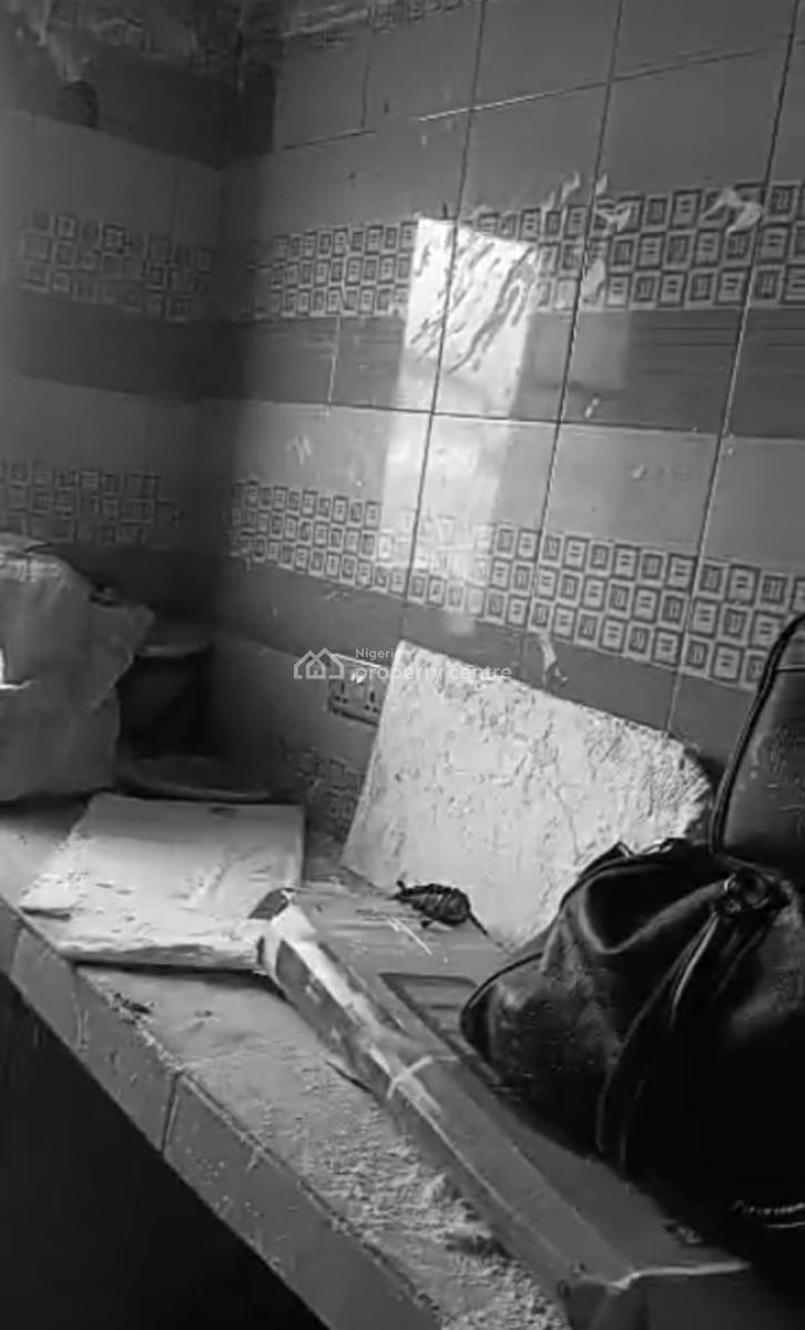 Spacious Room Selfcon ( Upstairs) - (video Available), Before Round About Orchid Road, Lekki, Lagos, Self Contain (single Rooms) for Rent