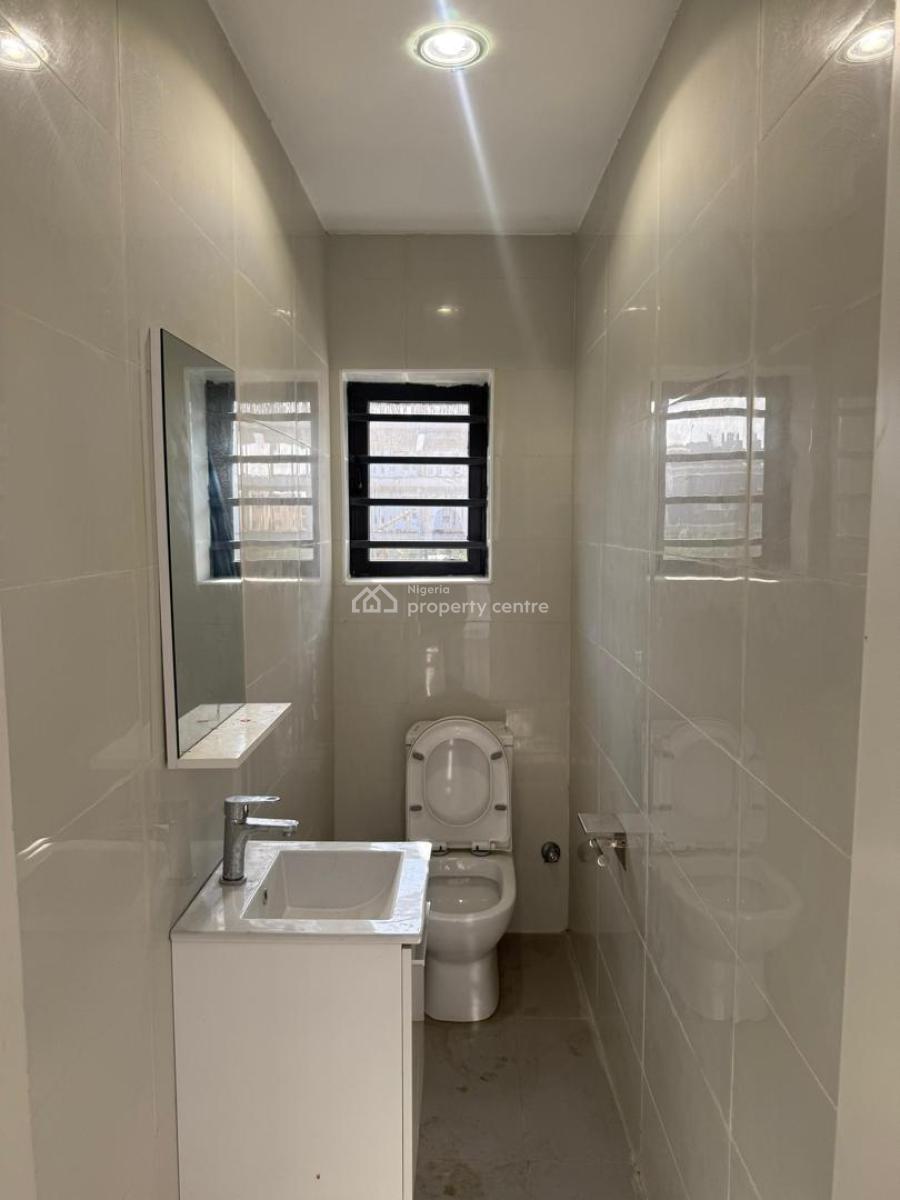Nice New 2 Bedroom Apartment with Swimming Pool, Balcony, in an Estate Off Freedom Way, Lekki Phase 1, Lekki, Lagos, Flat / Apartment for Rent