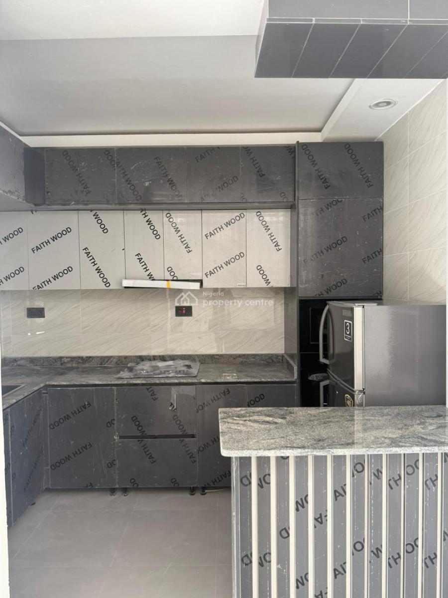 Nice New 2 Bedroom Apartment with Swimming Pool, Balcony, in an Estate Off Freedom Way, Lekki Phase 1, Lekki, Lagos, Flat / Apartment for Rent