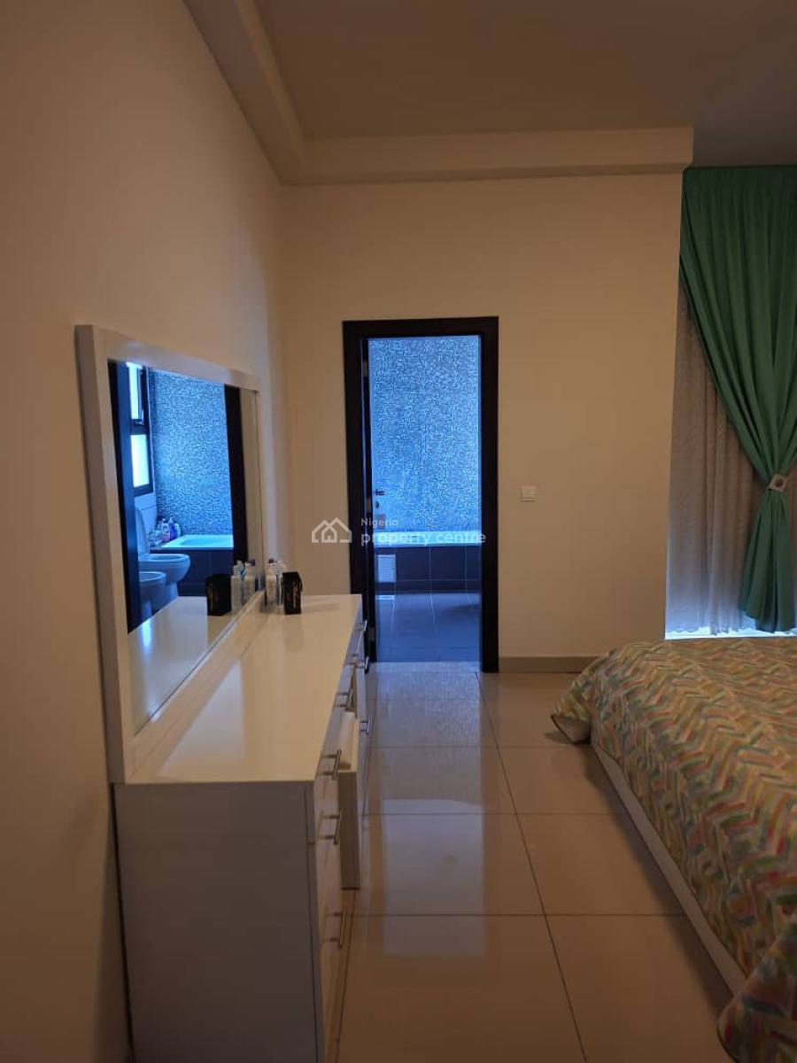 Vacant Serviced Waterfront 4 Bedroom Flat with Bq, Ocean Parade, Banana Island, Ikoyi, Lagos, Flat / Apartment for Sale
