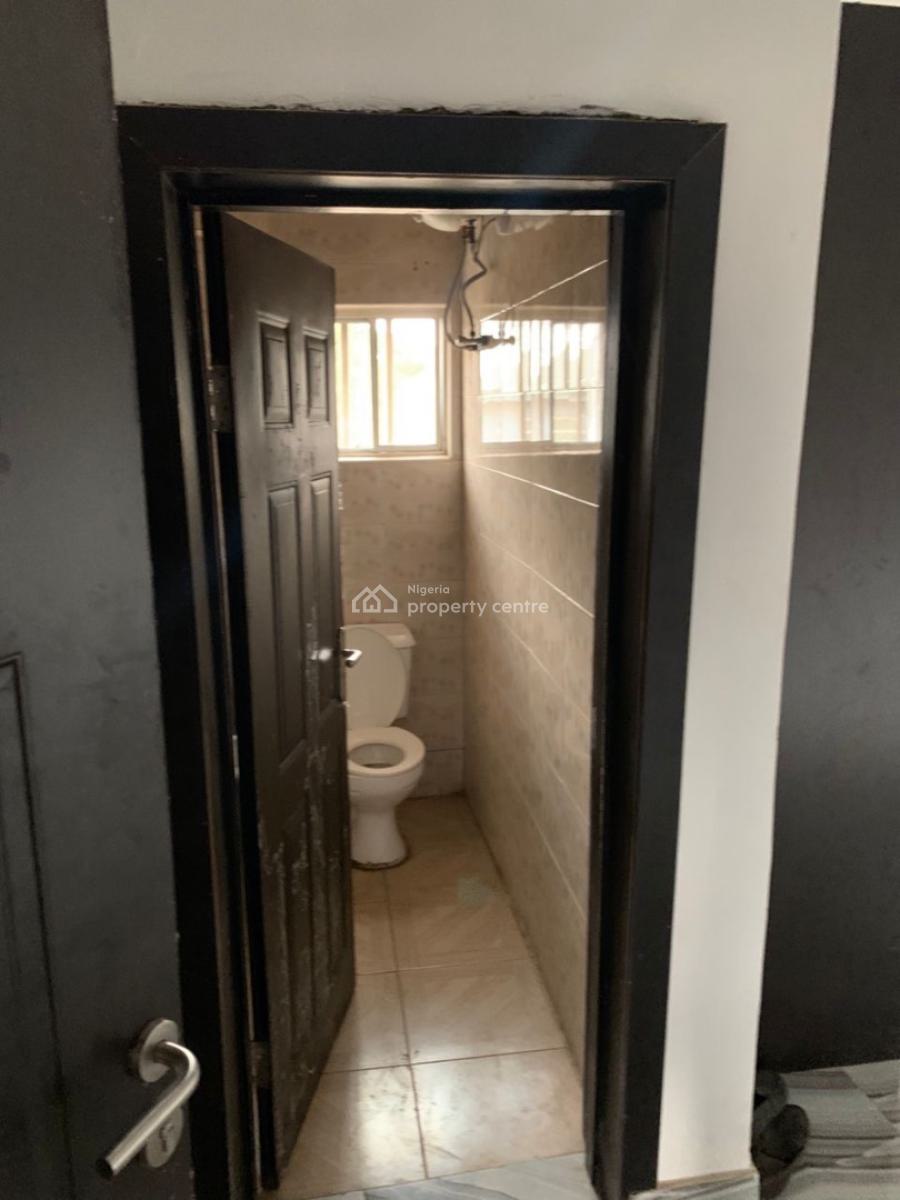 Decent 3 Bedroom Apartment, Omole Phase 2, Ikeja, Lagos, Flat / Apartment for Rent