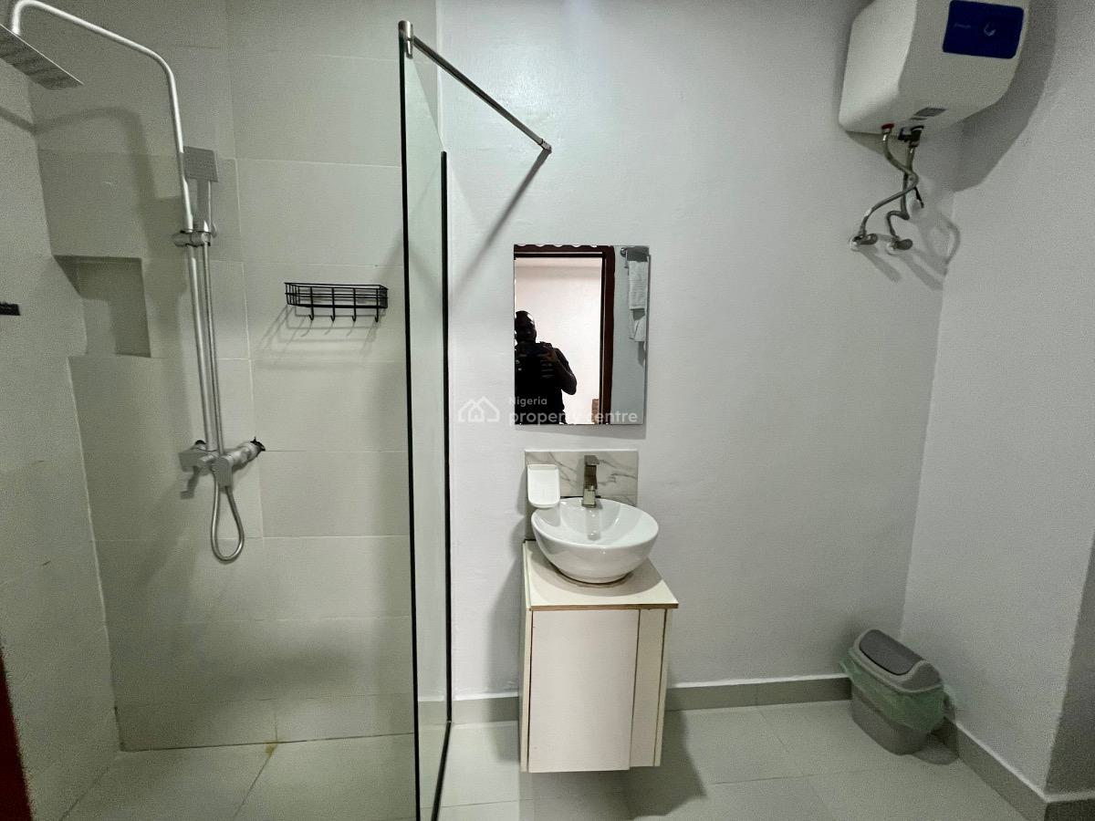 Exquisite and Spacious 3 Bedroom Maisonette (2nd Floor), 1004 Estate Vi, Block C, Victoria Island (vi), Lagos, Flat / Apartment for Sale