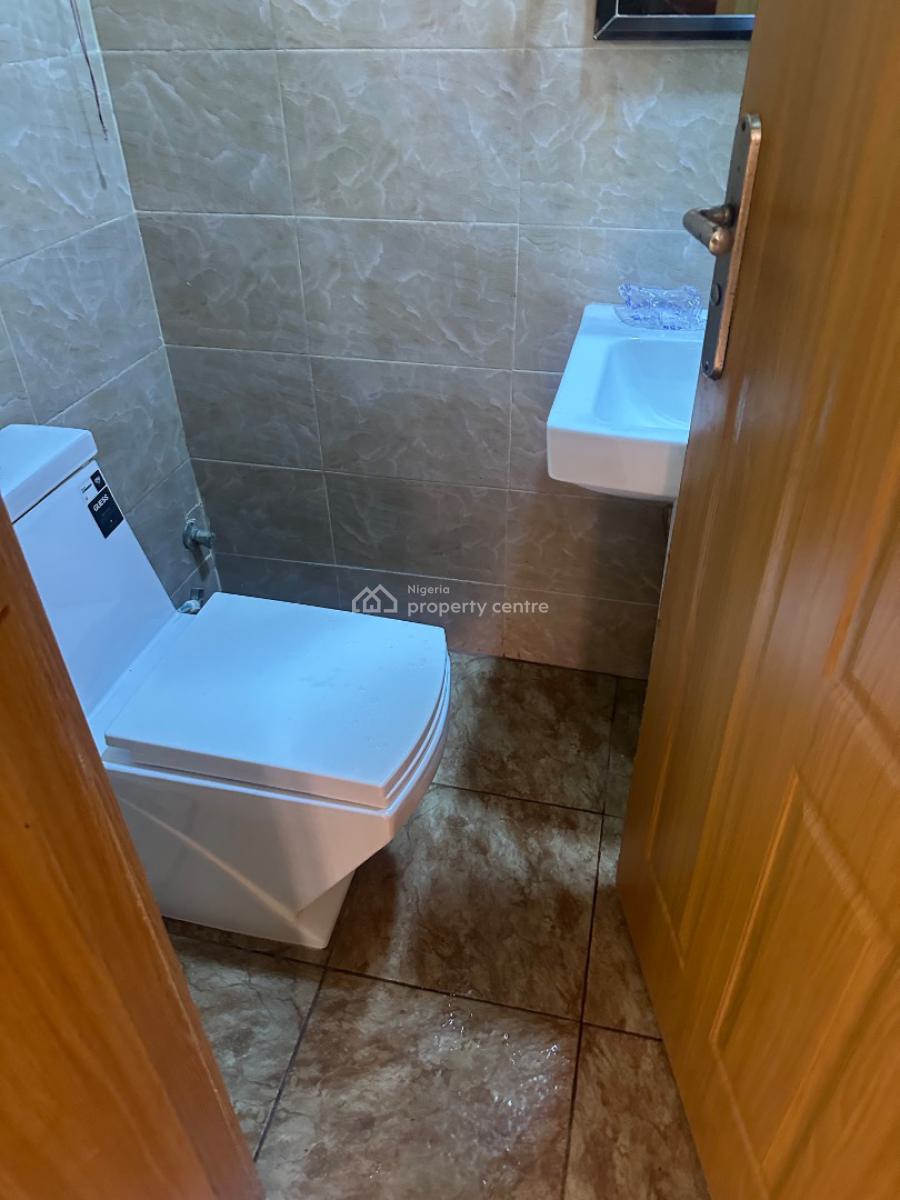 Two Bedroom Flat, East Estate, Agungi, Lekki, Lagos, Flat / Apartment for Rent