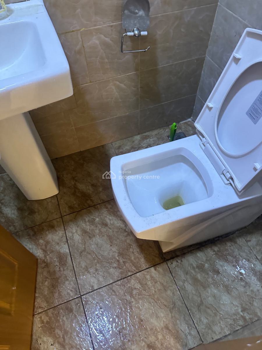 Two Bedroom Flat, East Estate, Agungi, Lekki, Lagos, Flat / Apartment for Rent