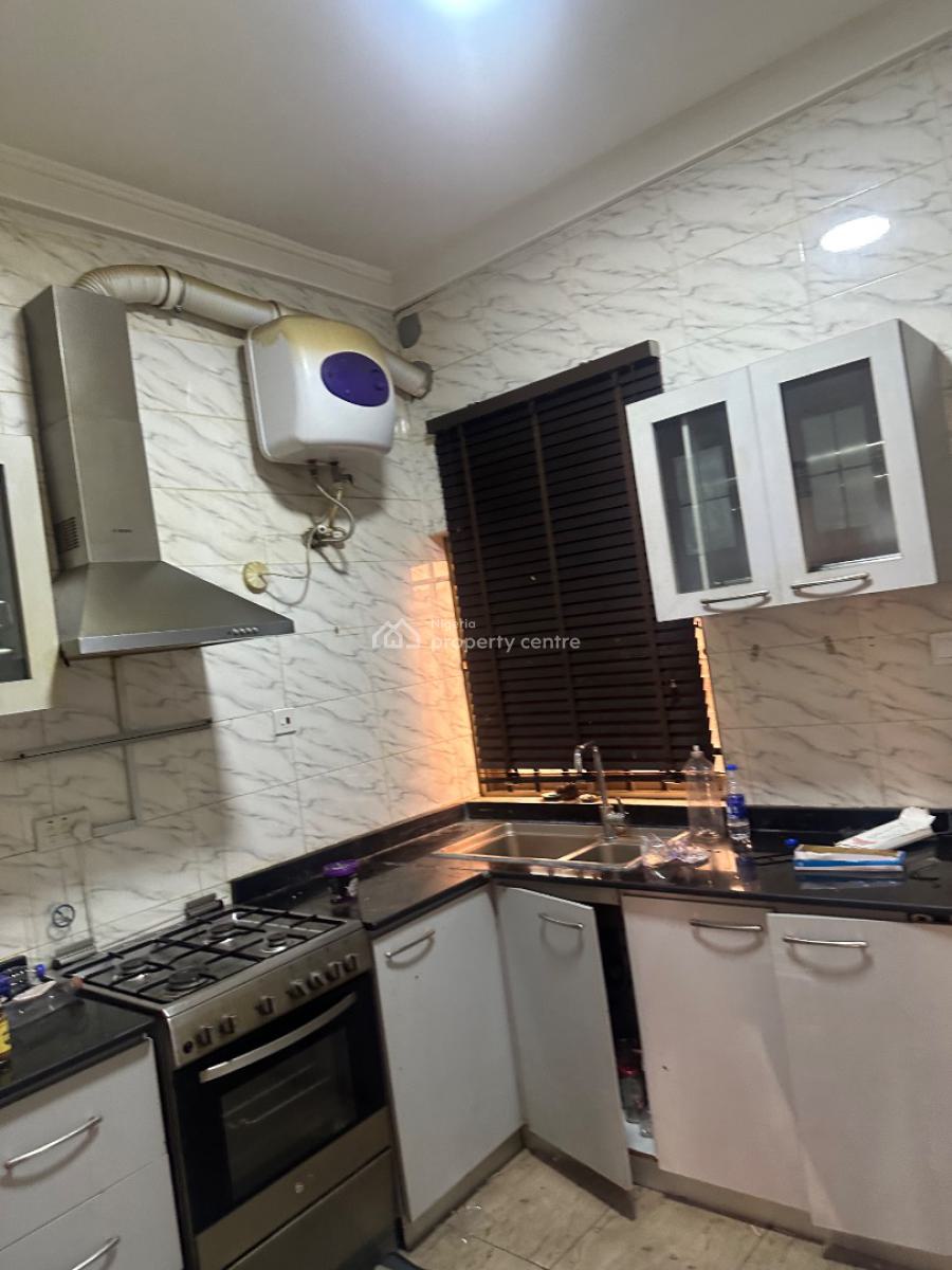 Two Bedroom Flat, East Estate, Agungi, Lekki, Lagos, Flat / Apartment for Rent