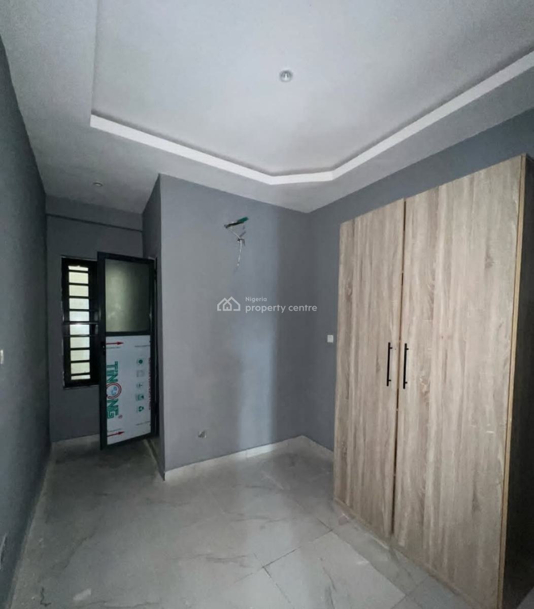 Its Self-serviced Come with Your Own Generator, Ikate, Lekki, Lagos, Flat / Apartment for Rent