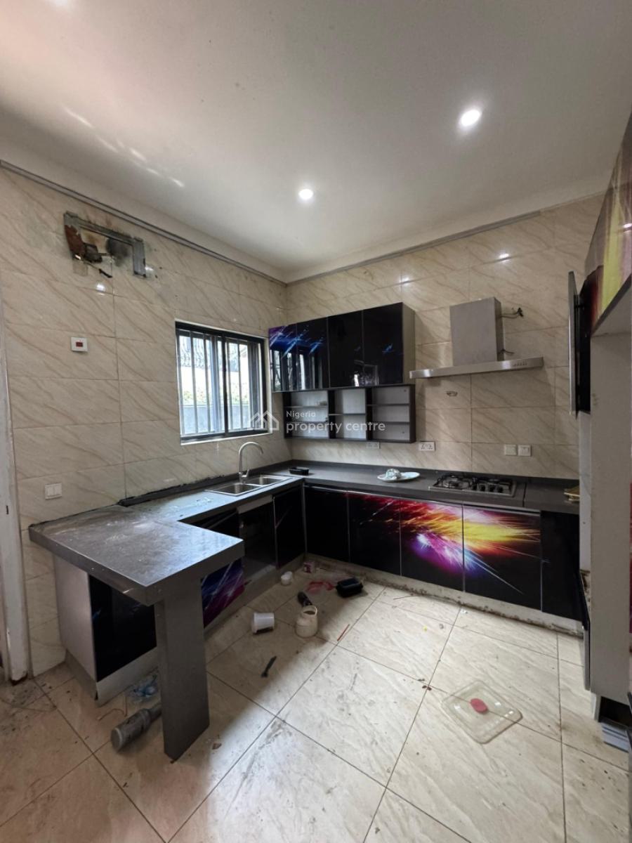 Spacious 4 Bedroom Terrace Duplex, Lekki Phase 1, Lekki, Lagos, Terraced Duplex for Rent