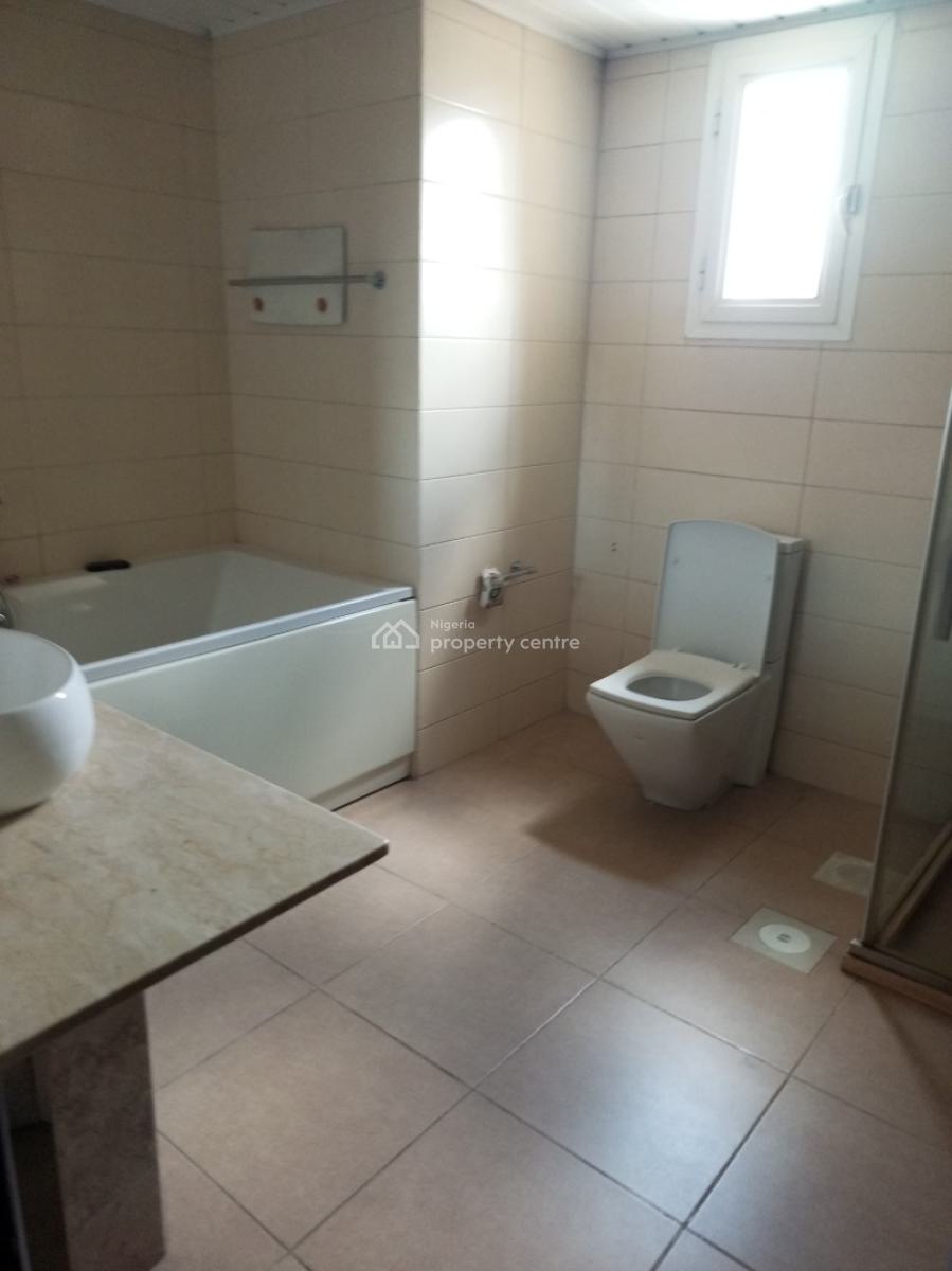 Spacious 3 Bedroom with Bq Pool Gym Elevator 24 Hours Light, Tennis Court, Off Gerald Road, Ikoyi, Lagos, Flat / Apartment for Rent