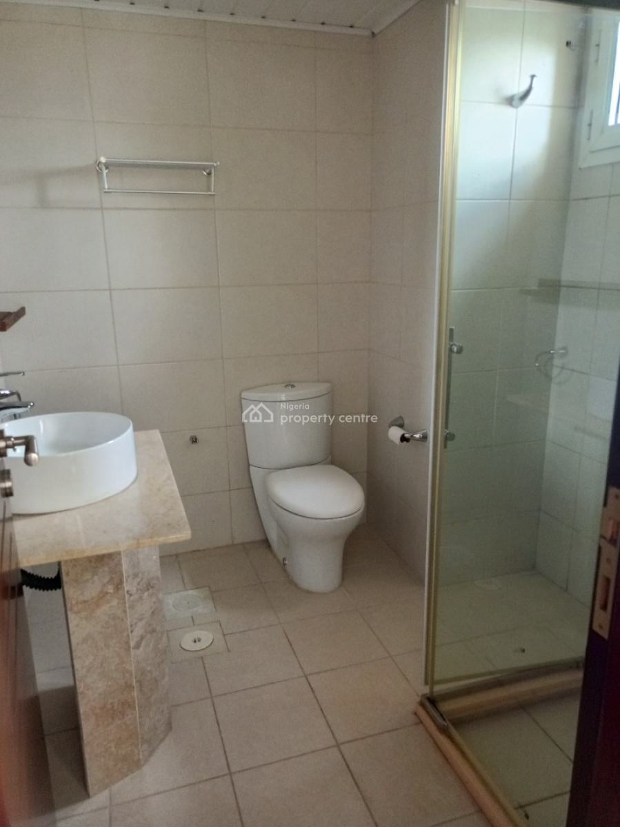 Spacious 3 Bedroom with Bq Pool Gym Elevator 24 Hours Light, Tennis Court, Off Gerald Road, Ikoyi, Lagos, Flat / Apartment for Rent
