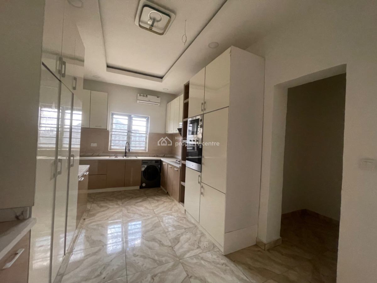 Nice 3 Bedroom Apartment with a Bq and a Pool, Shonibare Estate Maryland, Maryland, Lagos, Flat / Apartment for Sale