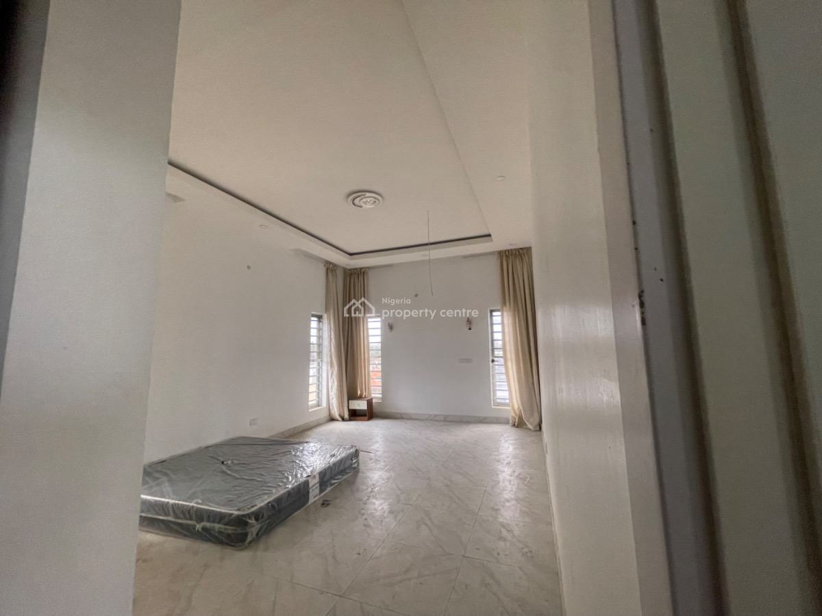 Nice 3 Bedroom Apartment with a Bq and a Pool, Shonibare Estate Maryland, Maryland, Lagos, Flat / Apartment for Sale