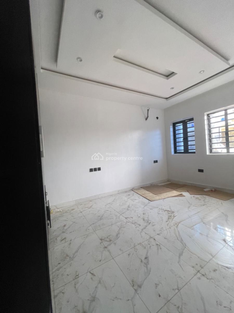 Nicely Finished 3 Bedroom Apartmen with a Gym, Maryland, Lagos, Flat / Apartment for Rent