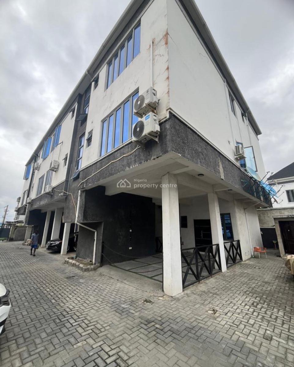 Stunning 3 Bedroom Apartment with Bq, Orchid, Lekki, Lagos, Block of Flats for Sale