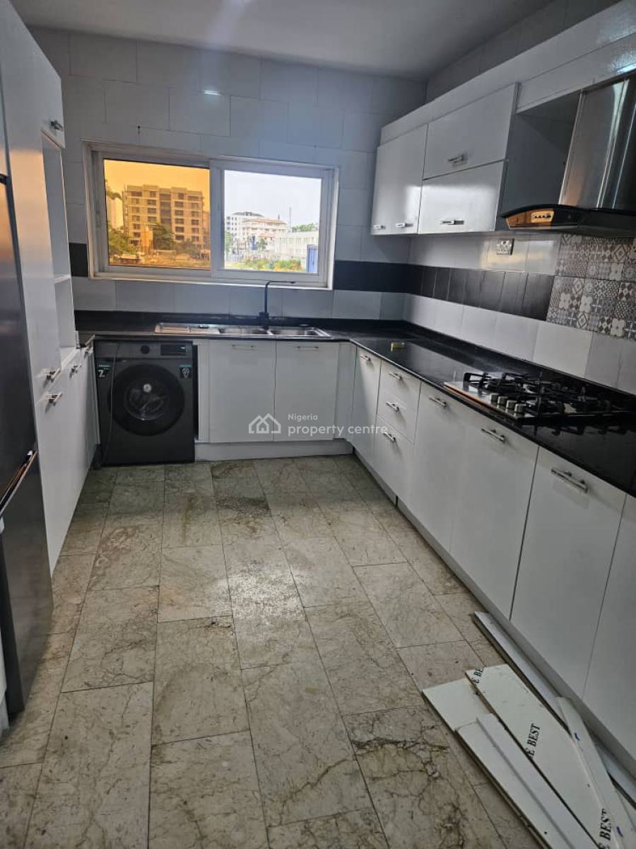 2 Bedroom Flat with Bq, Off Sinari Daranijo, Victoria Island (vi), Lagos, Flat / Apartment for Rent