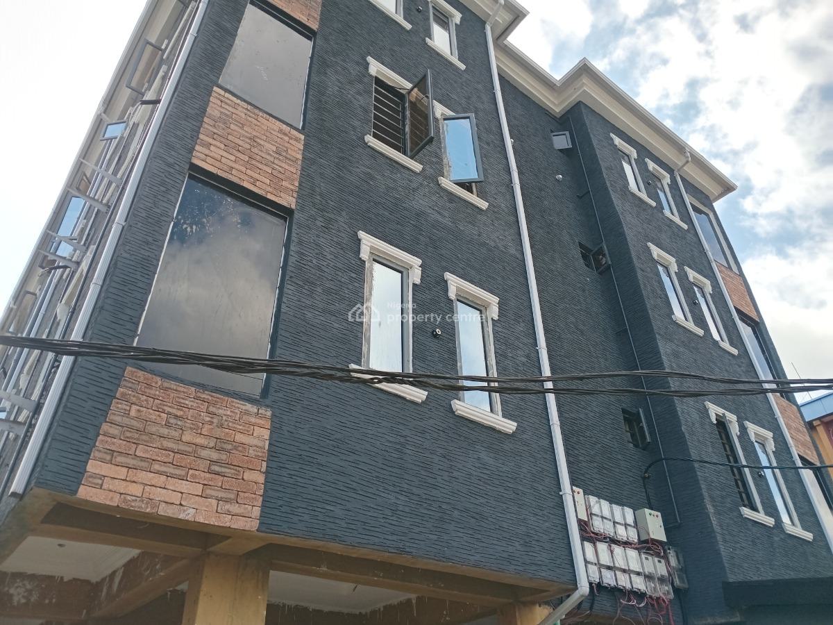 2 Bedroom Flat, By Adekunle Third Mainland, Alagomeji, Yaba, Lagos, Flat / Apartment for Rent